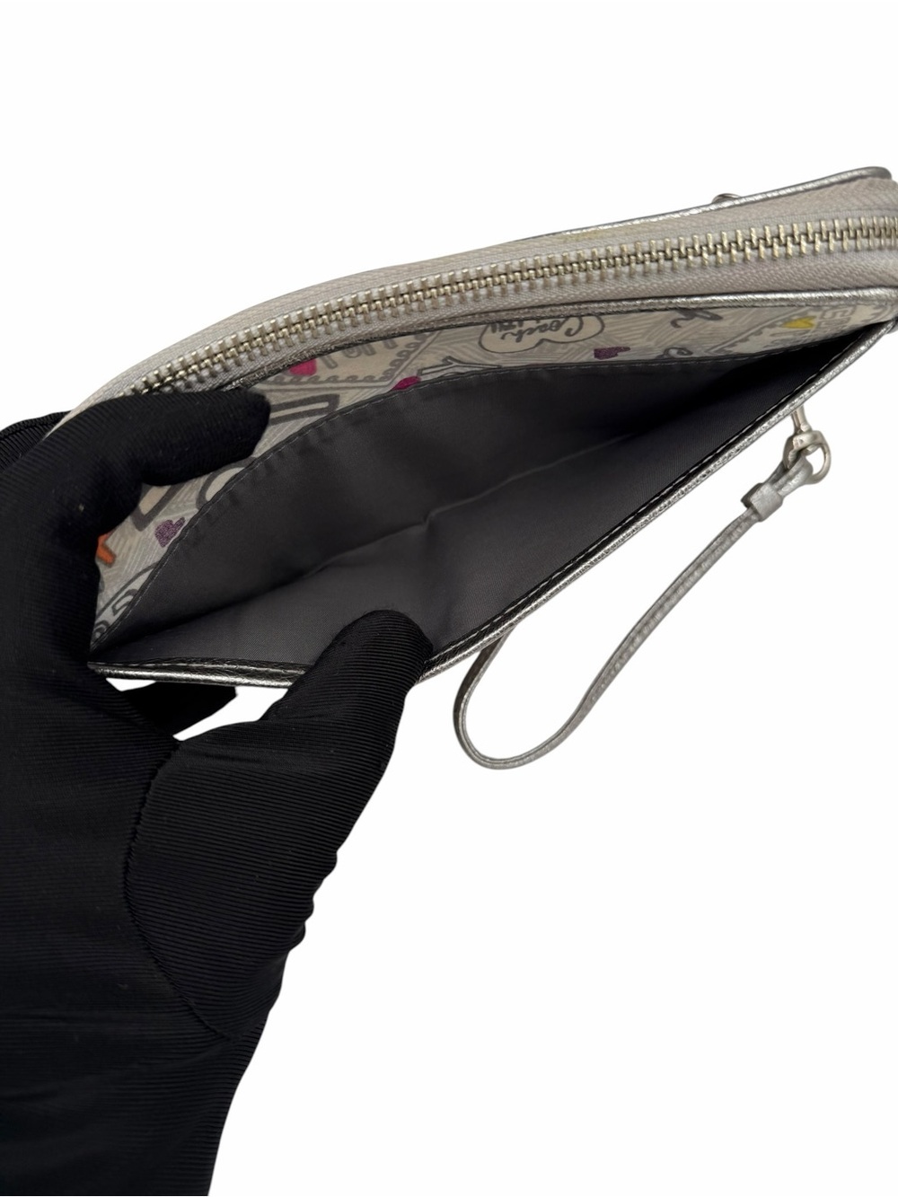 Coach Poppy Graffiti Zip Around Wallet Wristlet Silver Metallic - Picture 13 of 13